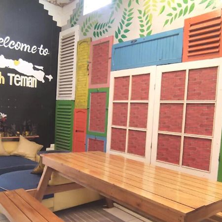 Rumah Teman Hostel Semarang Esterno foto